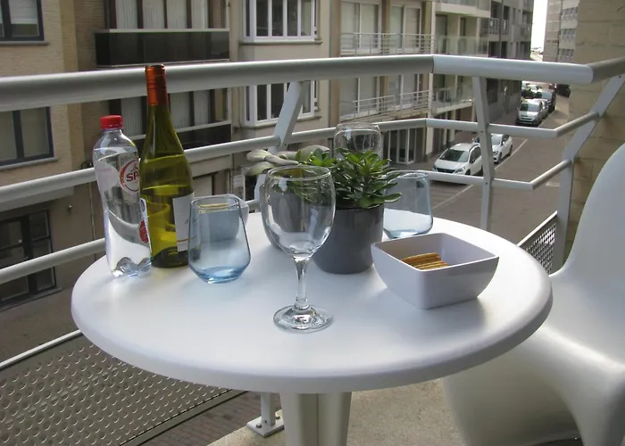 Zeezicht Xvii - Modern With Terrace, View On Pool T53 * 奥斯滕德